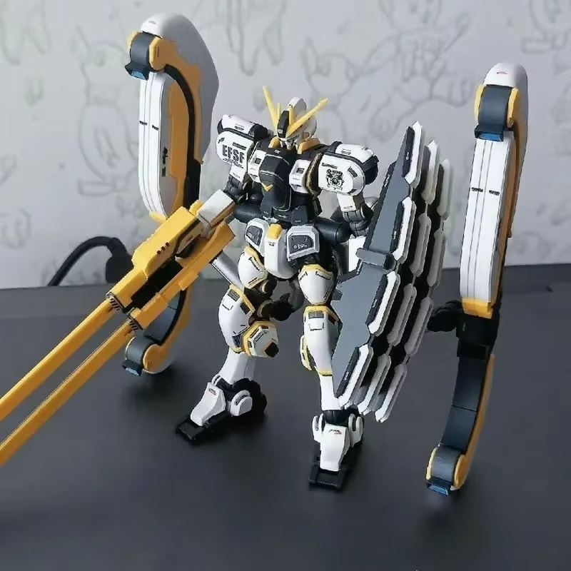 Atlas Thunder Universe Battlef - đánh giá và giá Bandai Gundam Rg